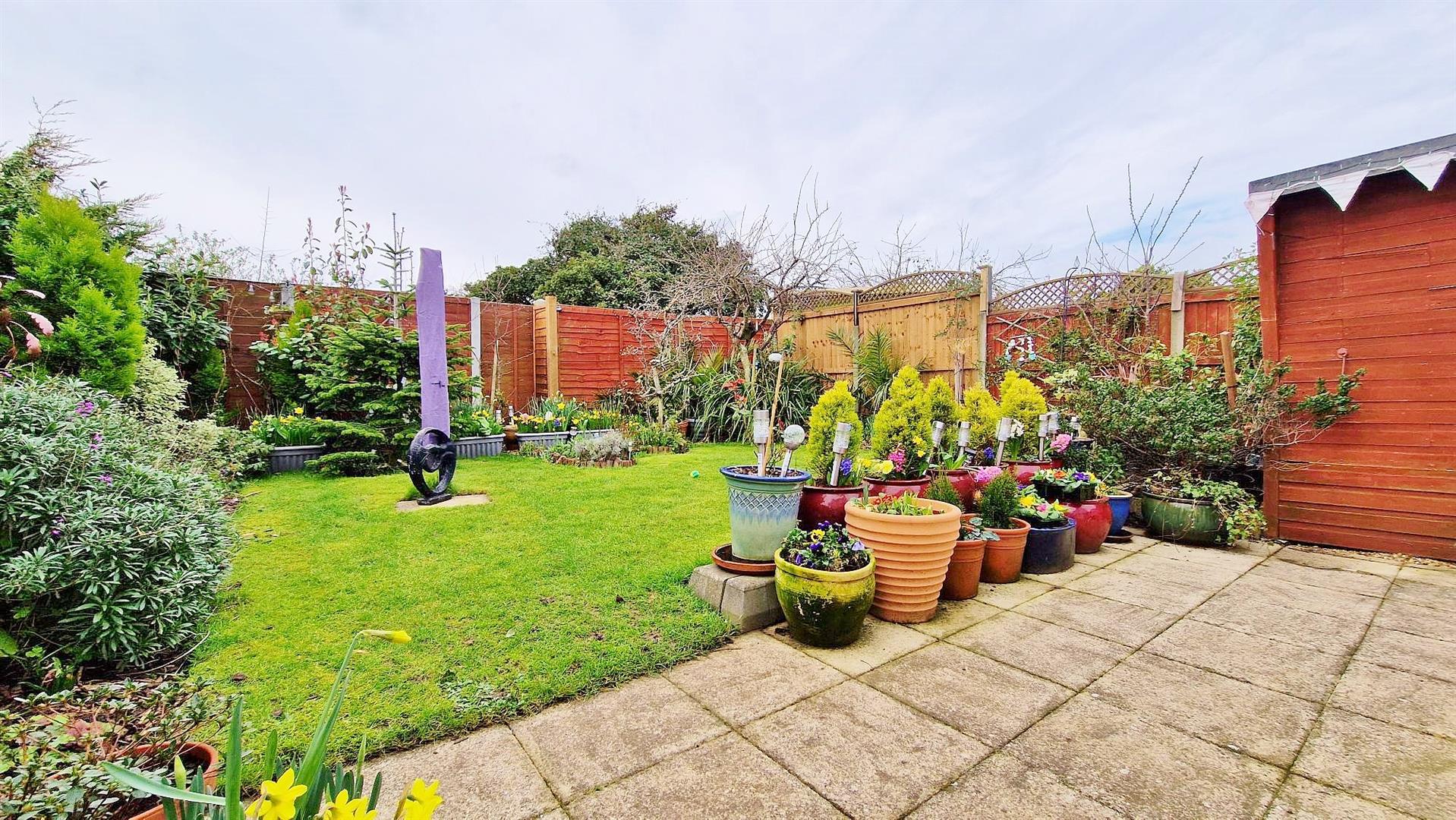 Sycamore Way, Kirby Cross, FrintonOnSea Sheen's